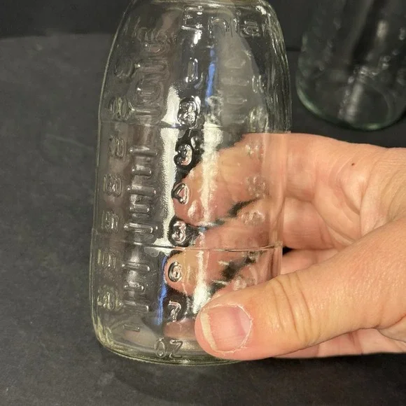 Vintage Glass Baby Bottles ~ Enfamil ~ 8oz~ Set Of 4 ~ Caps Included - Picture 4 of 5